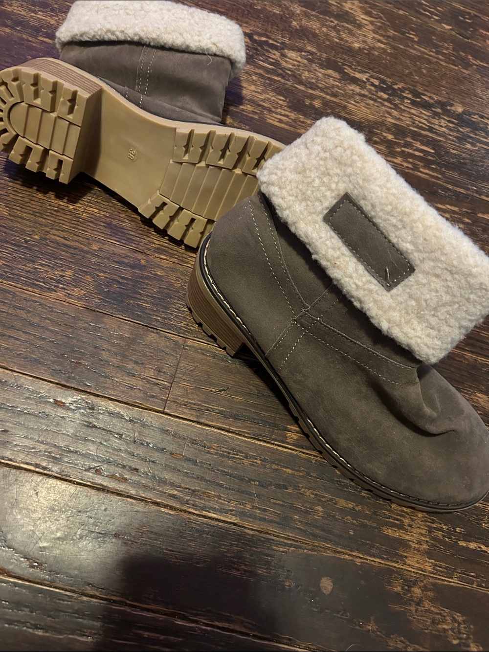 Womens Cozy Faux-Shearling Fold-Over Winter Boots - grey